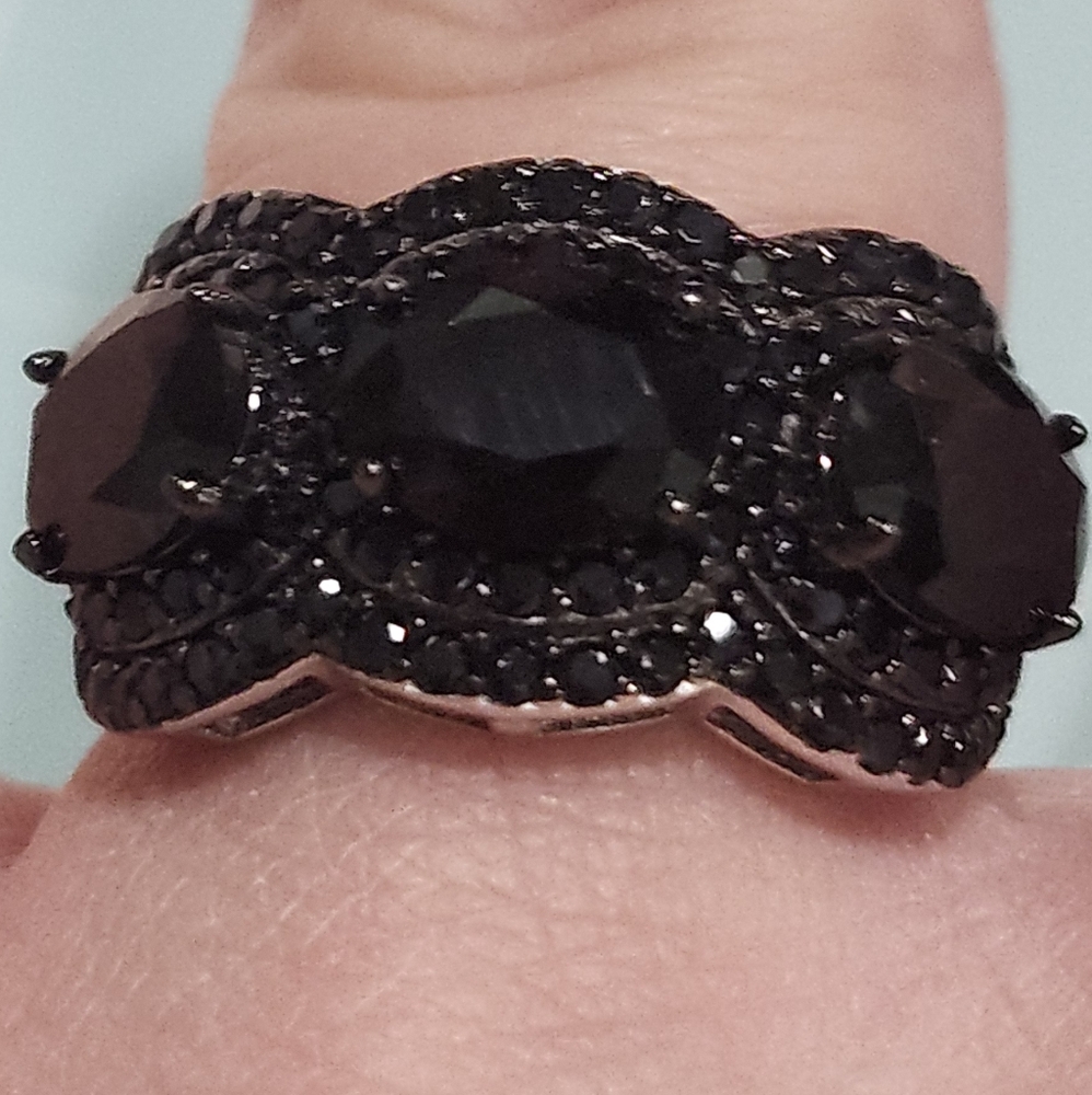 NWT JTV Black Spinel 3 Center Stone With Halo Surround Size 5